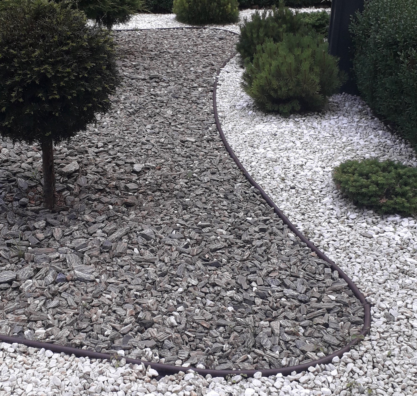 Plastic border garden edging - Black